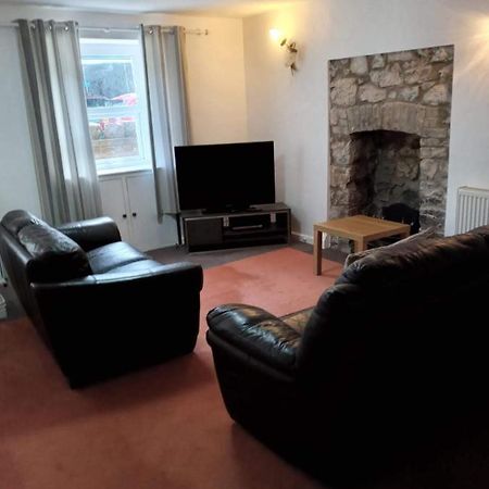 2 Bedroom Cottage In Porthcawl Bagian luar foto